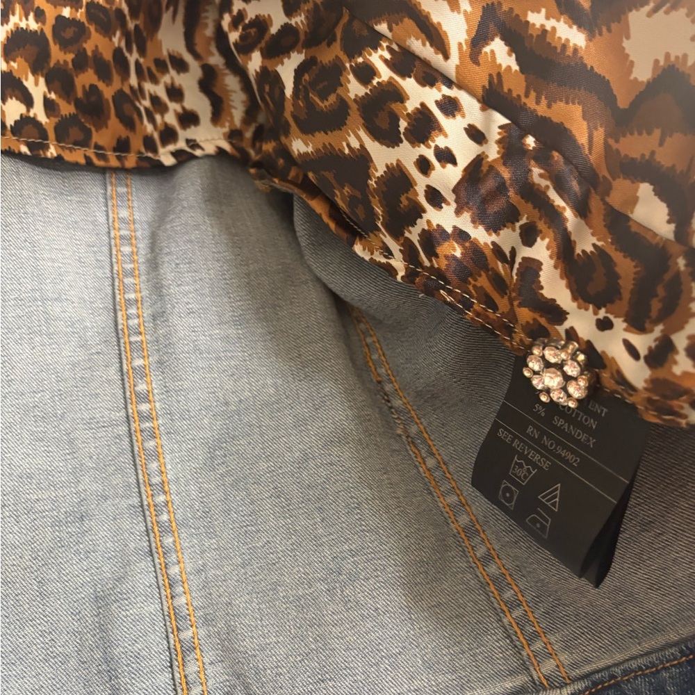 Cache Blue Denim Jacket with Jewels 6‎ - Picture 9 of 12